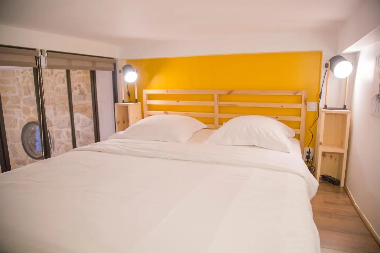 Апартаменты Modern Tasty Loft Saint Germain Latin Quarter Париж Франция